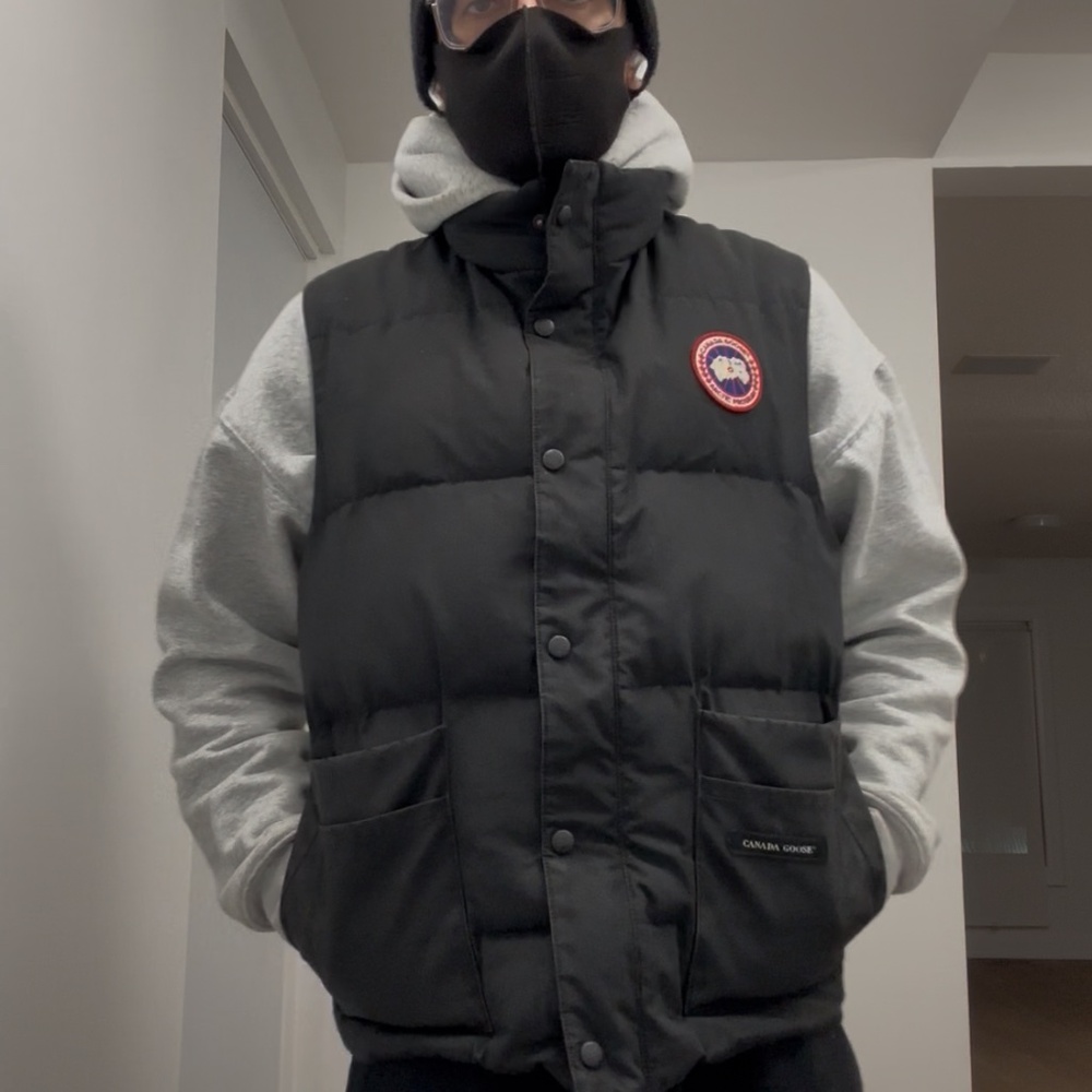 Authentic Canada Goose Crew Vest jacket - Picture 2 of 9